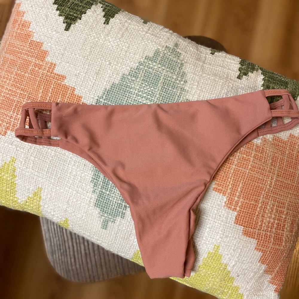 IDM swimsuit bottom..amazing color.